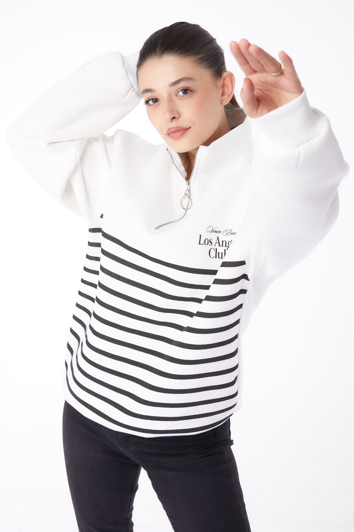 Düz Yarım Balıkçı Yaka Kadın Beyaz Şeritli Sweatshirt - 26185