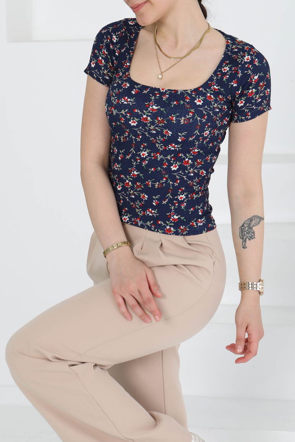 Oval Yaka Çiçek Desenli Bluz - 27279