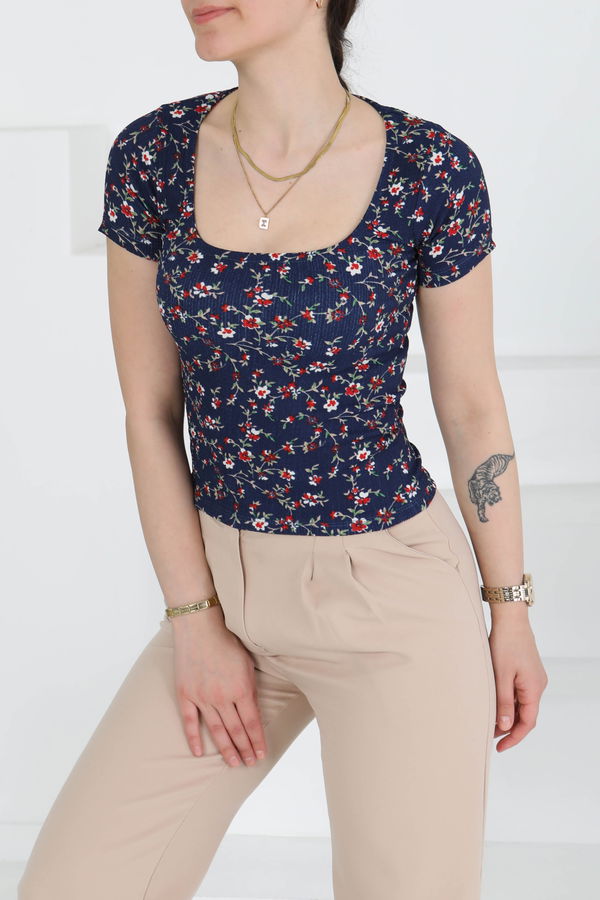 Oval Yaka Çiçek Desenli Bluz - 27279