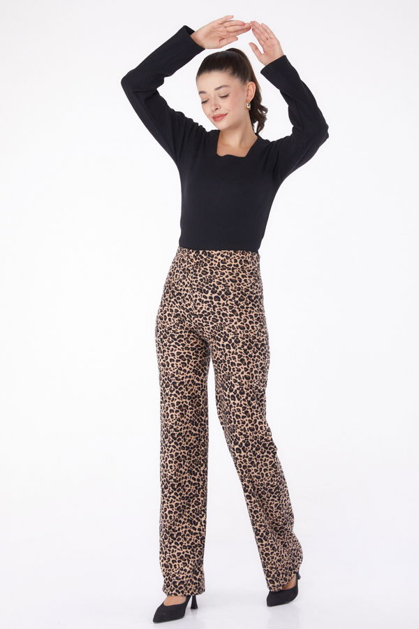 Düz V Yaka Kadın Vizon Leopar Desenli Pantolon - 26211