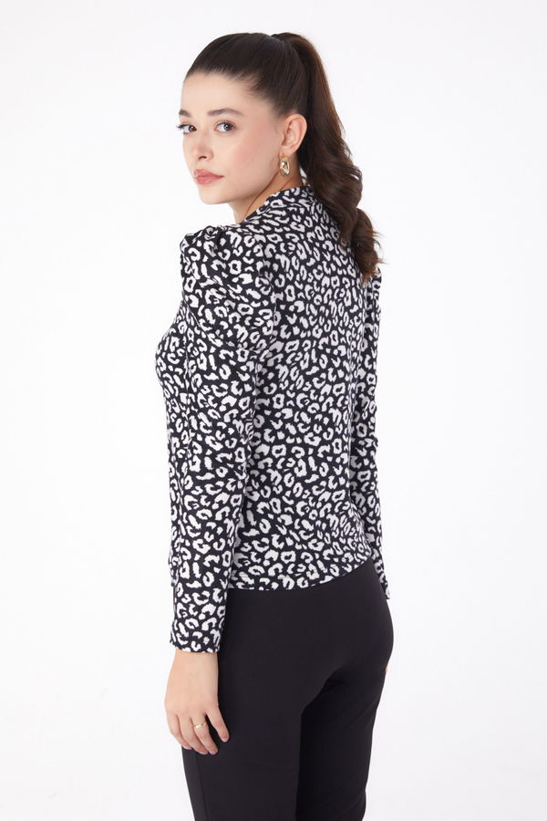 Düz Yarım Balıkçı Yaka Kadın Siyah Leopar Desenli Bluz - 26217