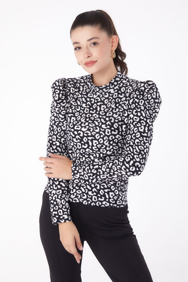 Düz Yarım Balıkçı Yaka Kadın Siyah Leopar Desenli Bluz - 26217