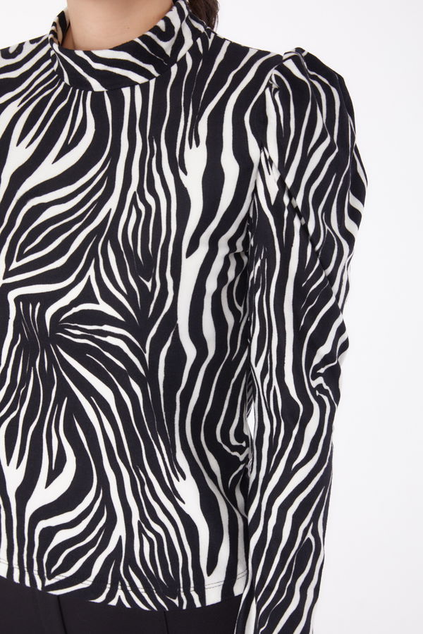 Düz Yarım Balıkçı Yaka Kadın Siyah Zebra Desenli Bluz - 26218