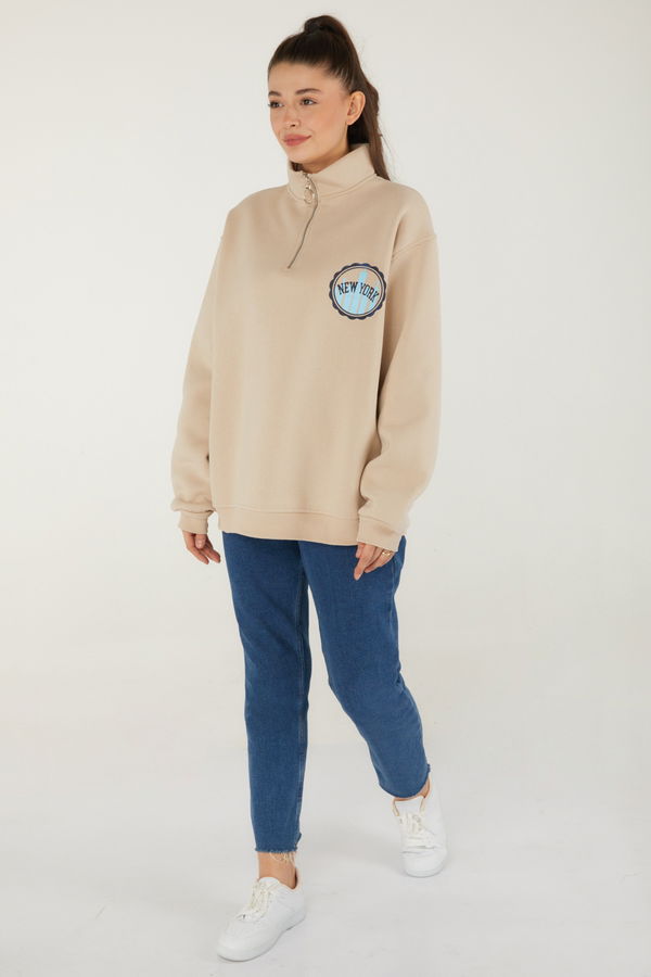 Düz Yarım Balıkçı Yaka Kadın Bej Baskılı Sweatshirt - 26518