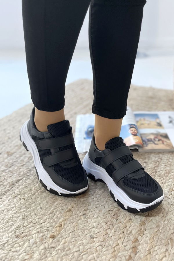 Kadın Siyah Spor Ayakkabı - 22058