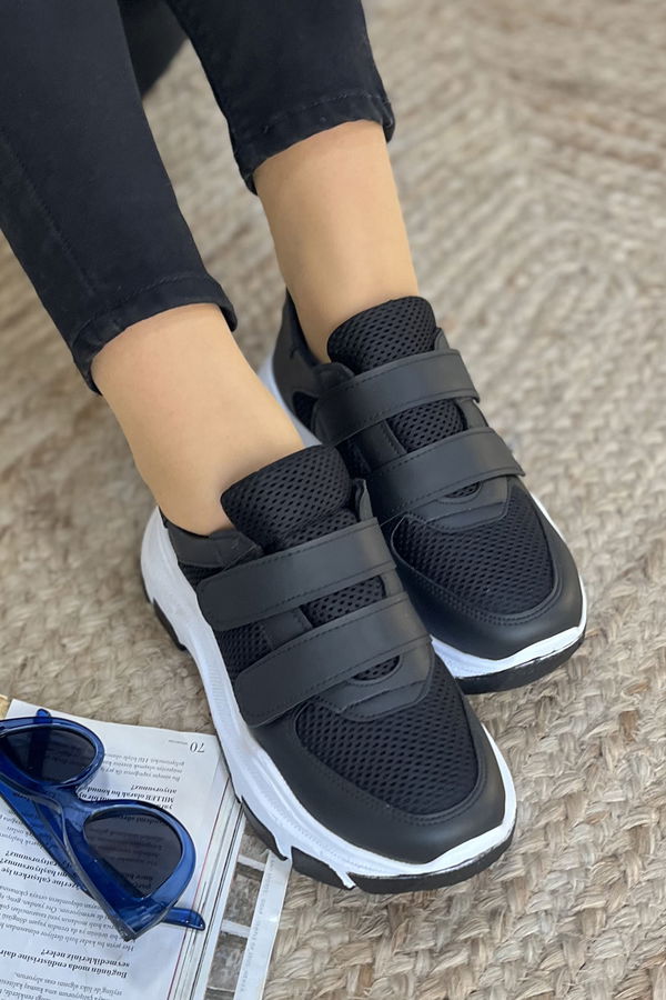 Kadın Siyah Spor Ayakkabı - 22058