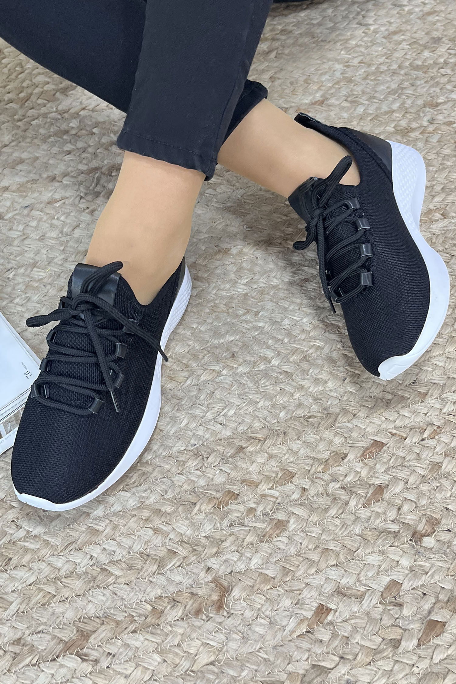 Kadın Siyah Spor Ayakkabı - 22059