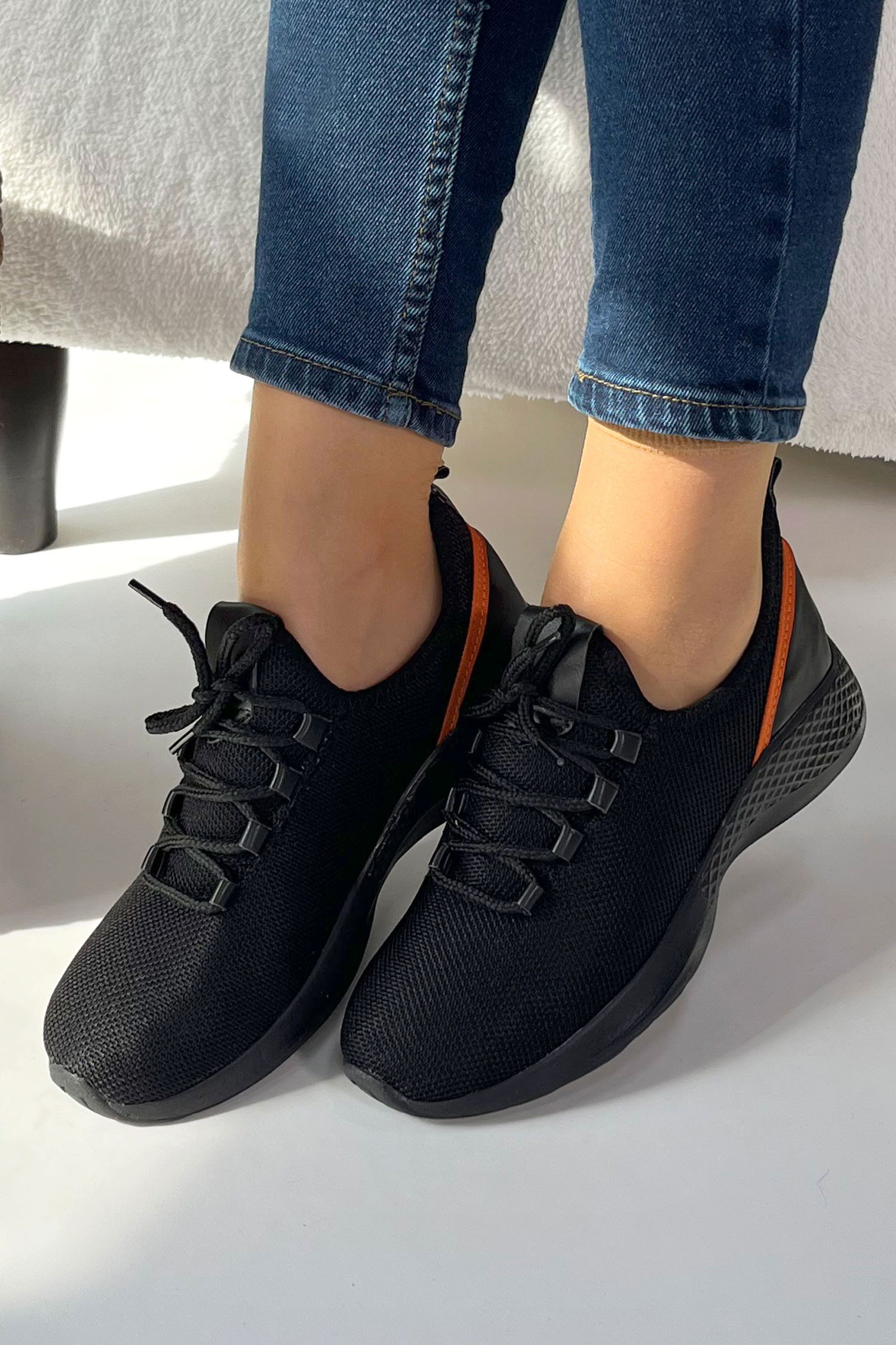 Kadın Siyah Spor Ayakkabı - 22059