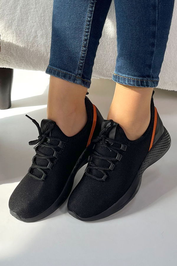 Kadın Siyah Spor Ayakkabı - 22059