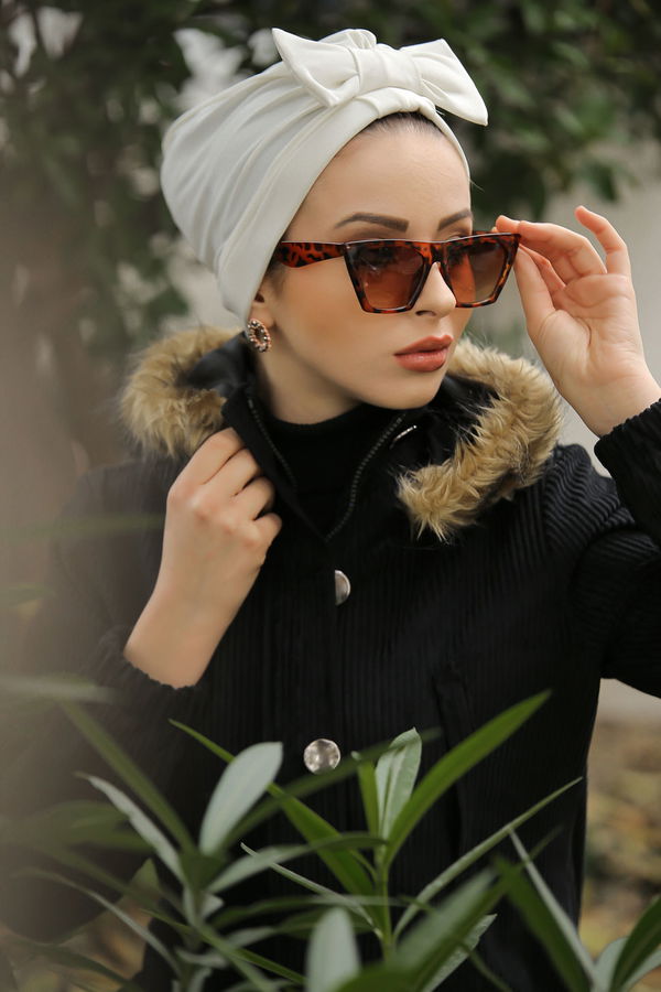 Fiyonklu Bone Siyah Ekru - 6847 EKRU