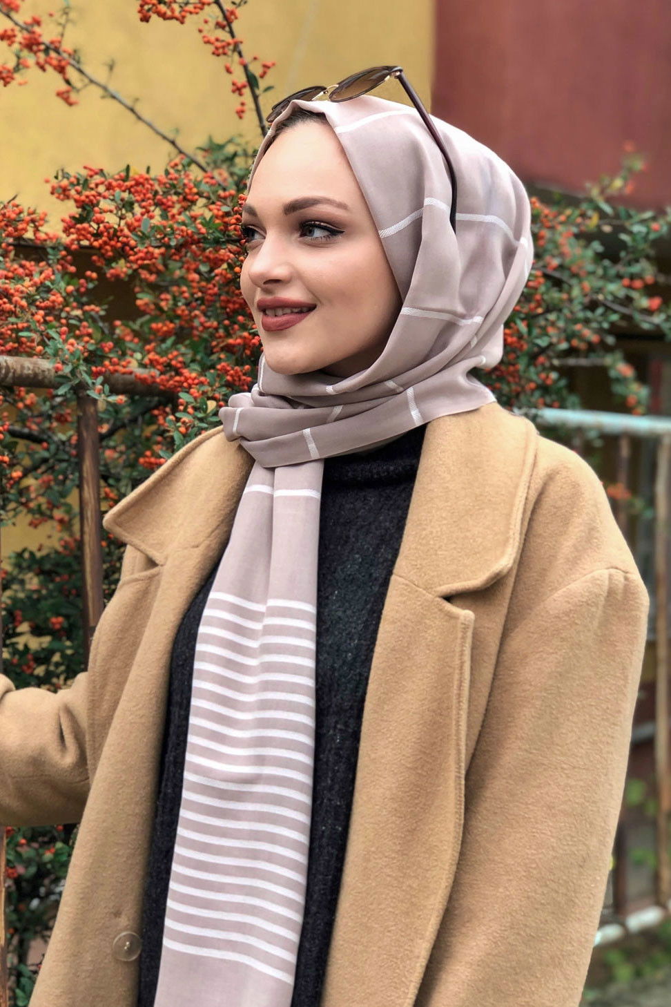 Çizgili Şal Siyah  Vizon - 8181