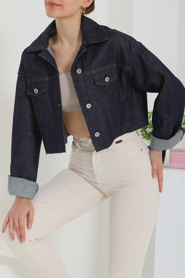 Kadın Çift Cepli Lazer Kesim Crop Kot Ceket  - 26582