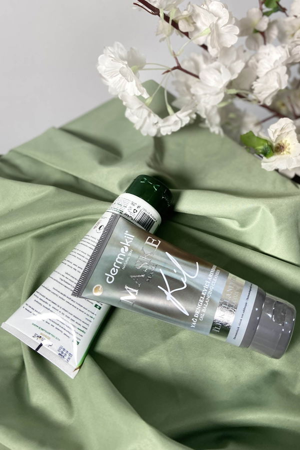 çok Renkli DERMOKİL Yağ Dengeleyici ve Arındırıcı Yüz Kil Maskesi 75 ml - 21737 ÇOK RENKLİ