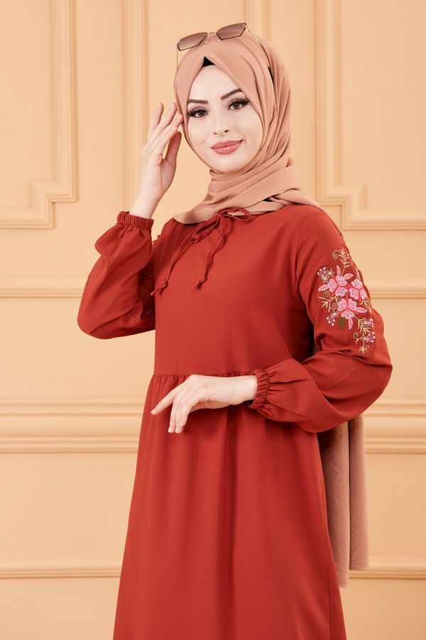 KOL NAKISLI ELBISE Kiremit - 3596 KİREMİT