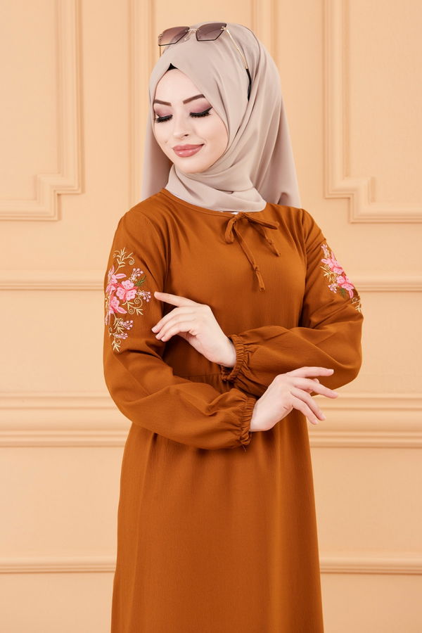 KOL NAKISLI ELBISE Taba - 3596