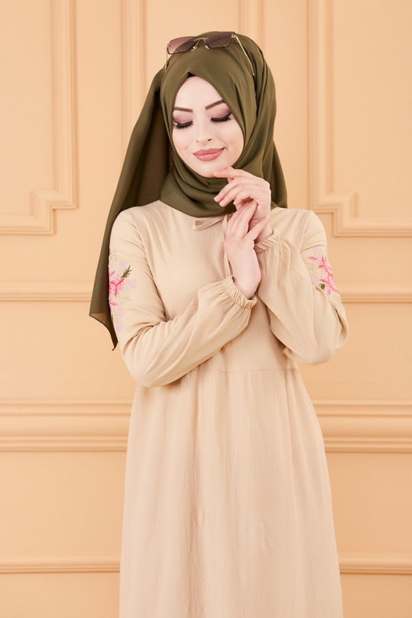 KOL NAKISLI ELBISE Bej - 3596 BEJ