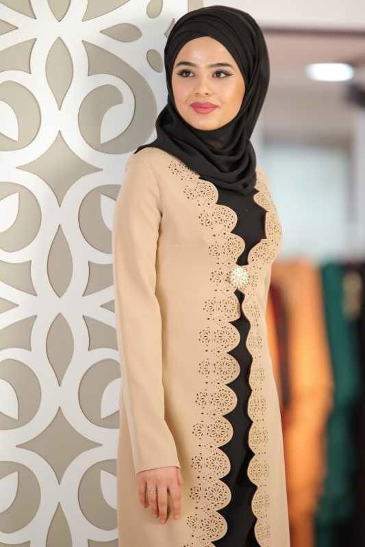 Takım Görünümlü Elbise Broş Bej - 02 0999 Bej - 999