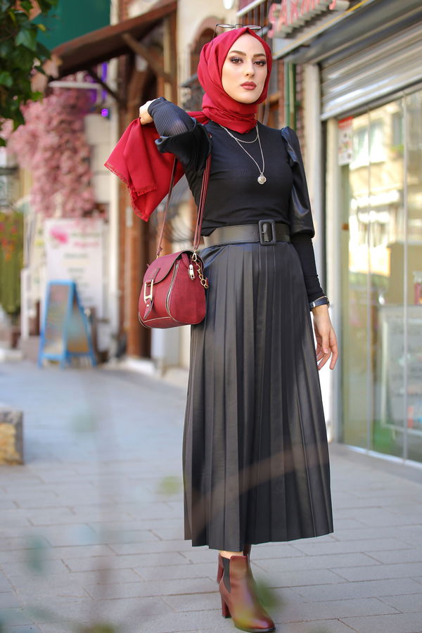 Plise Etek Bluz  Siyah - 1350