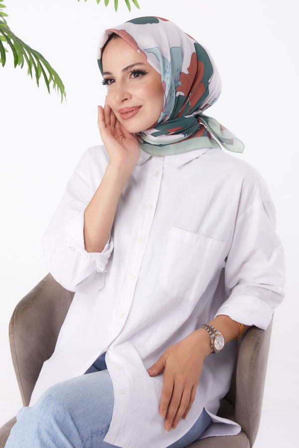 Düz Orta Kadın Yeşil Desenli Eşarp - 26158 YEŞİL