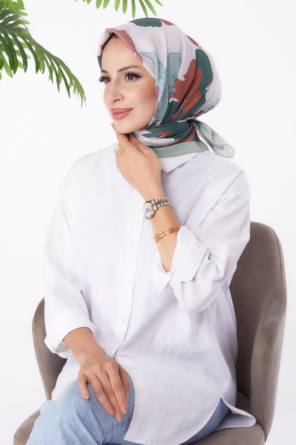 Düz Orta Kadın Yeşil Desenli Eşarp - 26158 YEŞİL