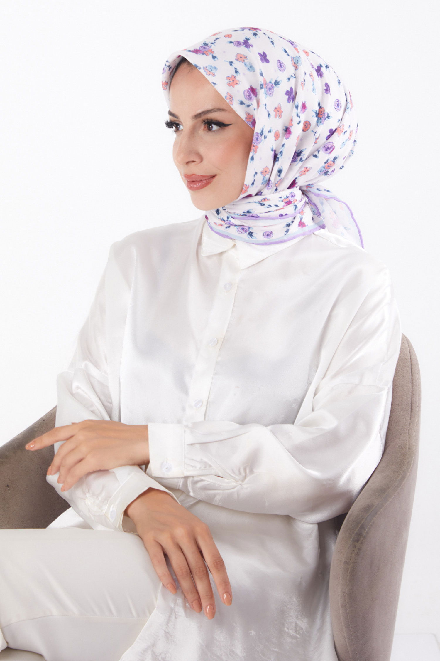 Düz Orta Kadın Lila Desenli Eşarp - 25978 LİLA