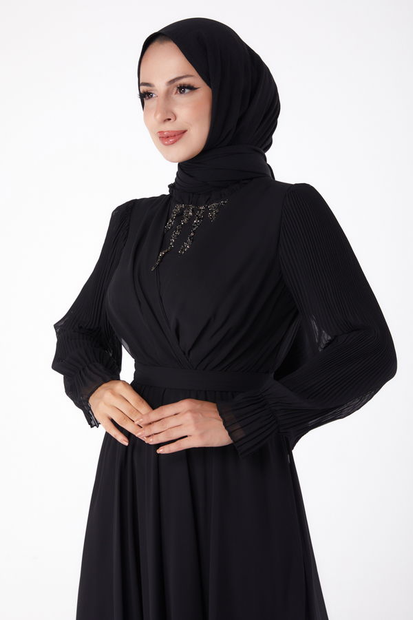 Düz Hakim Yaka Kadın Siyah Taşlı Şifon Elbise - 26256