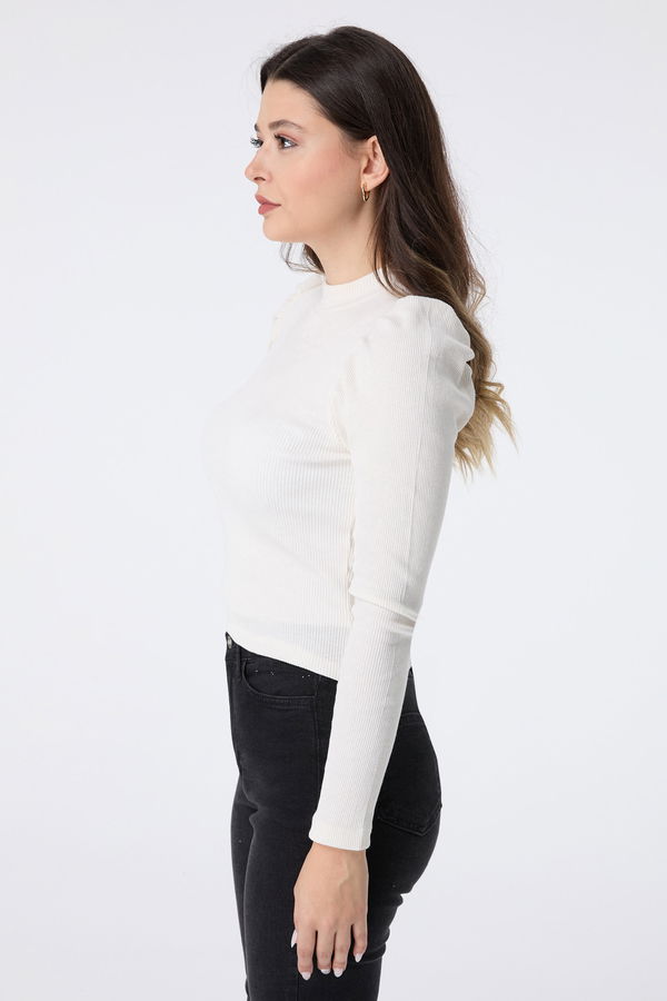 Düz Yarım Balıkçı Yaka Kadın Beyaz Crop - 23389