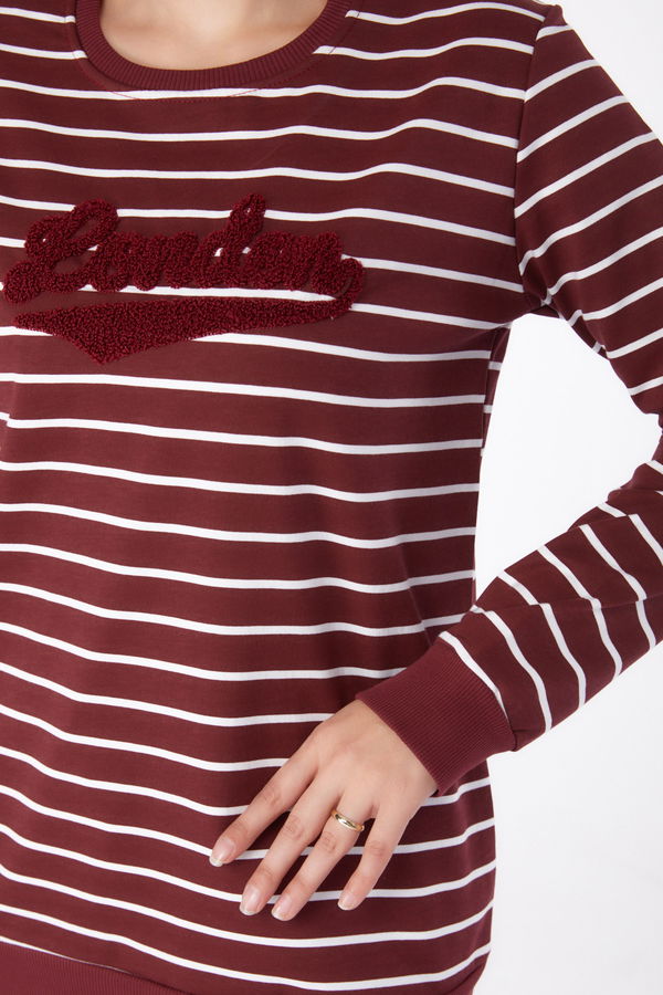 Düz Bisiklet Yaka Kadın Bordo Nakışlı Sweatshirt - 26287