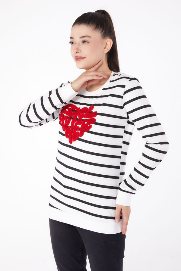 Düz Bisiklet Yaka Kadın Beyaz Nakışlı Sweatshirt - 26288