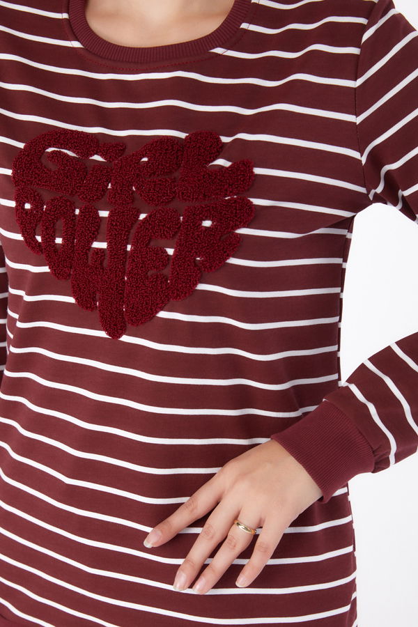 Düz Bisiklet Yaka Kadın Bordo Nakışlı Sweatshirt - 26288
