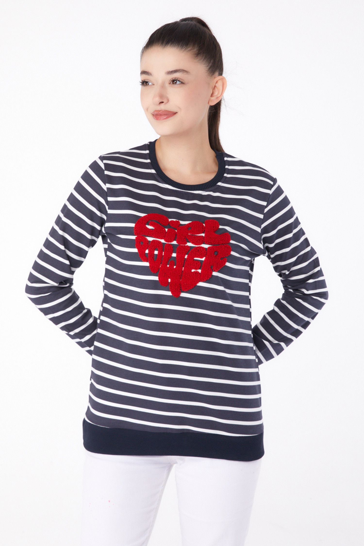 Düz Bisiklet Yaka Kadın Antrasit Nakışlı Sweatshirt - 26288