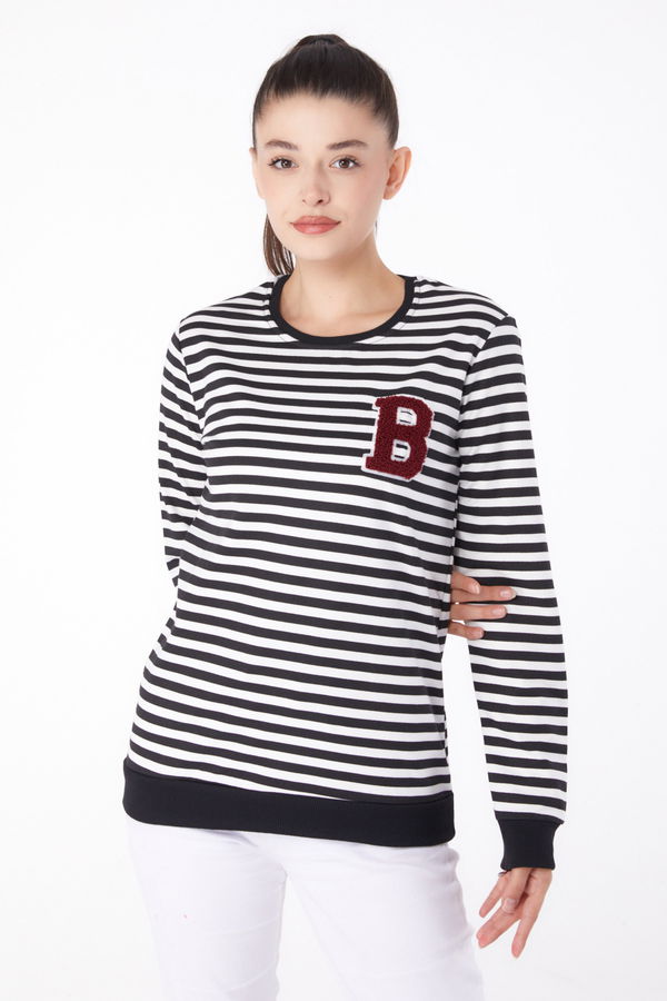 Düz Bisiklet Yaka Kadın Siyah Nakışlı Sweatshirt - 26289 SİYAH