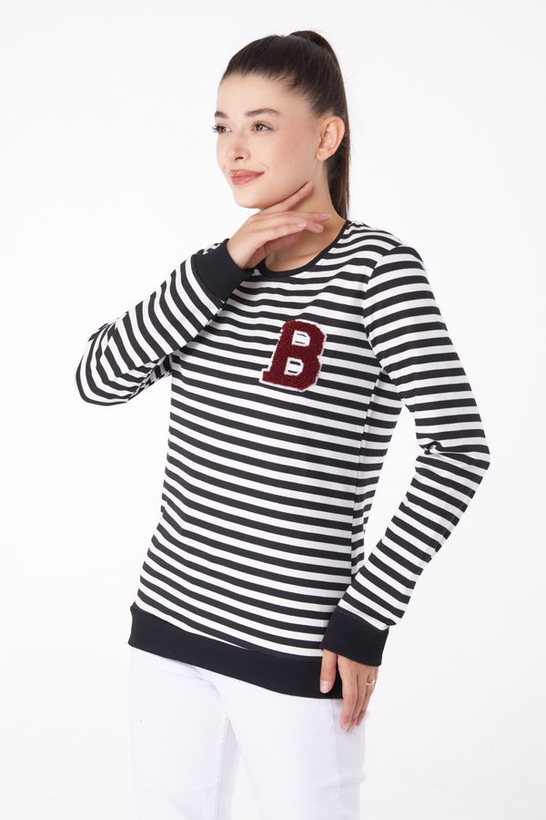 Düz Bisiklet Yaka Kadın Siyah Nakışlı Sweatshirt - 26289 SİYAH