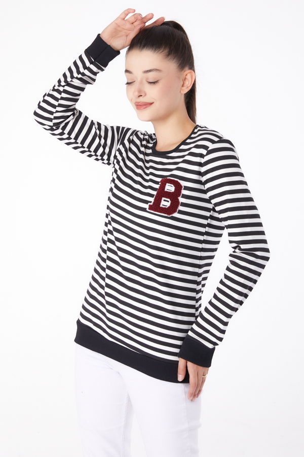Düz Bisiklet Yaka Kadın Siyah Nakışlı Sweatshirt - 26289 SİYAH