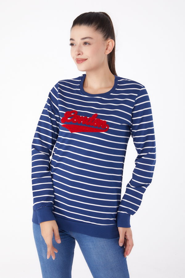 Düz Bisiklet Yaka Kadın Lacivert Nakışlı Sweatshirt - 26287 LACİVERT