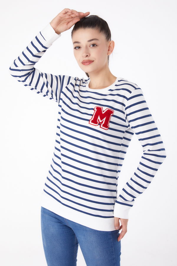 Düz Bisiklet Yaka Kadın Beyaz Nakışlı Sweatshirt - 26291 BEYAZ