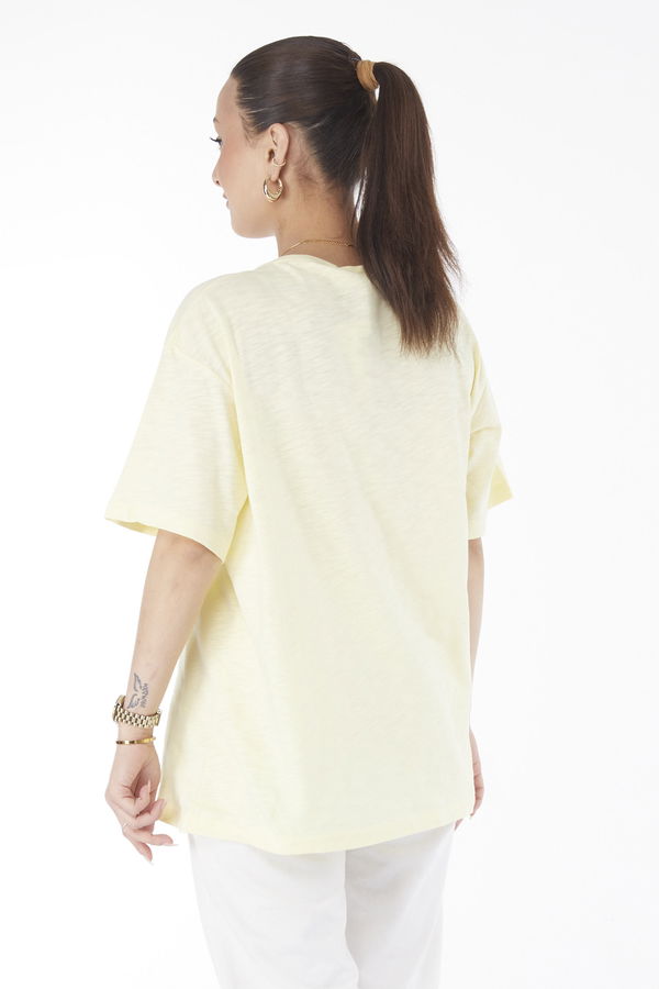 Düz Bisiklet Yaka Kadın Sarı Kısa Kollu Baskılı T-shirt - 24647