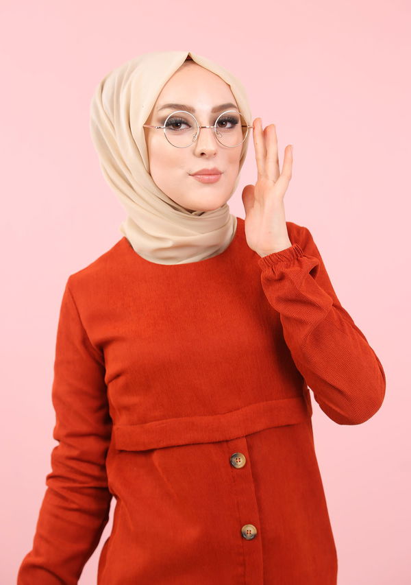Düz Orta Kadın Kiremit 8344 DÜGME DETAY TUNİK - 8344 KİREMİT