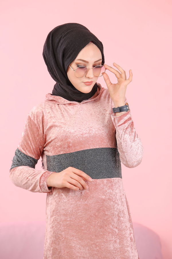 Düz Orta Kadın Pembe Simli Kapşonlu Kadife Tunik Siyah  - 8153 PEMBE