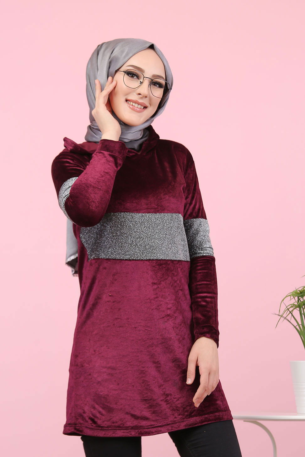 Düz Orta Kadın Mor Simli Kapşonlu Kadife Tunik Siyah  - 8153
