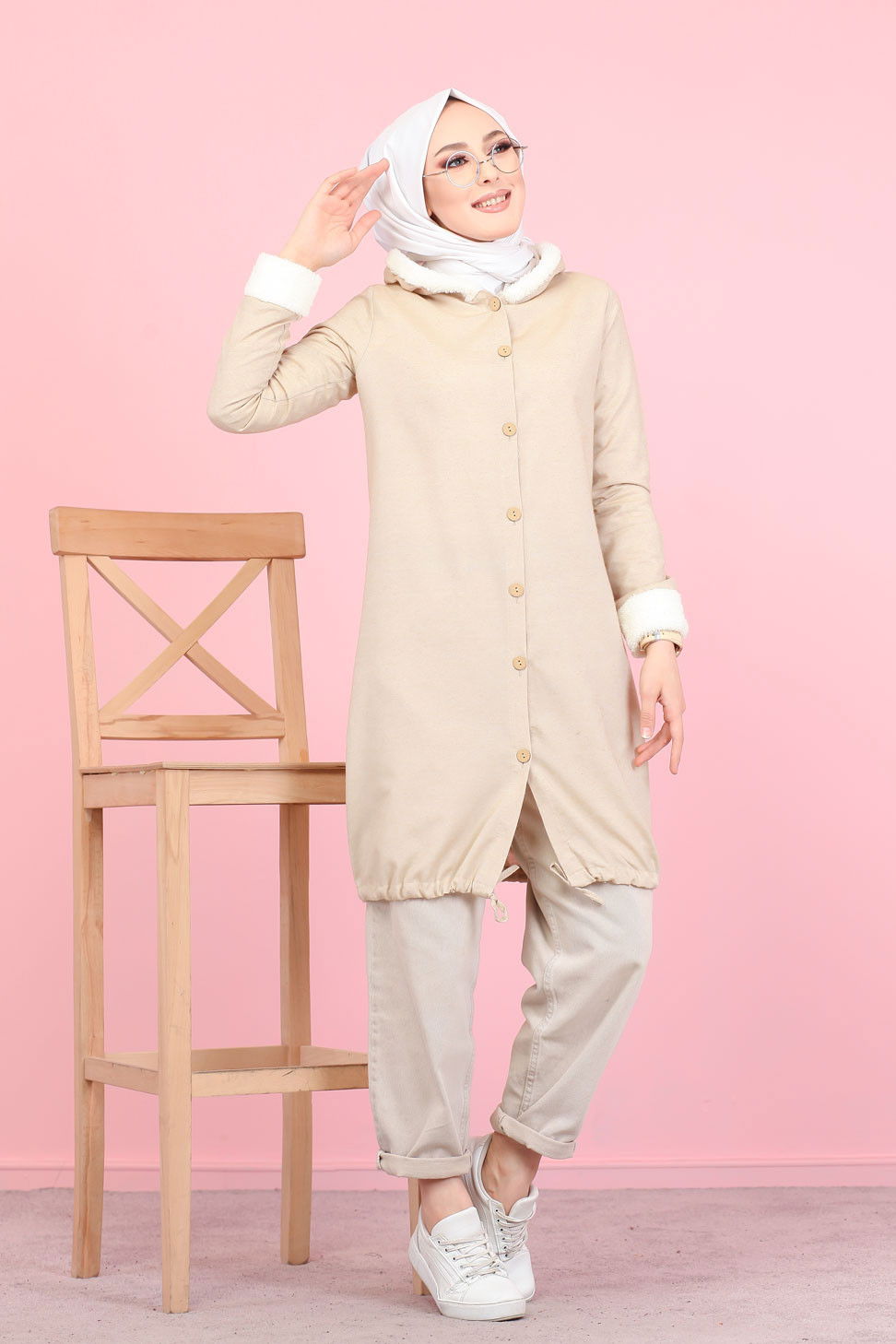 Düz Orta Kadın Bej Peluş Detay Tunik  - 7983 BEJ
