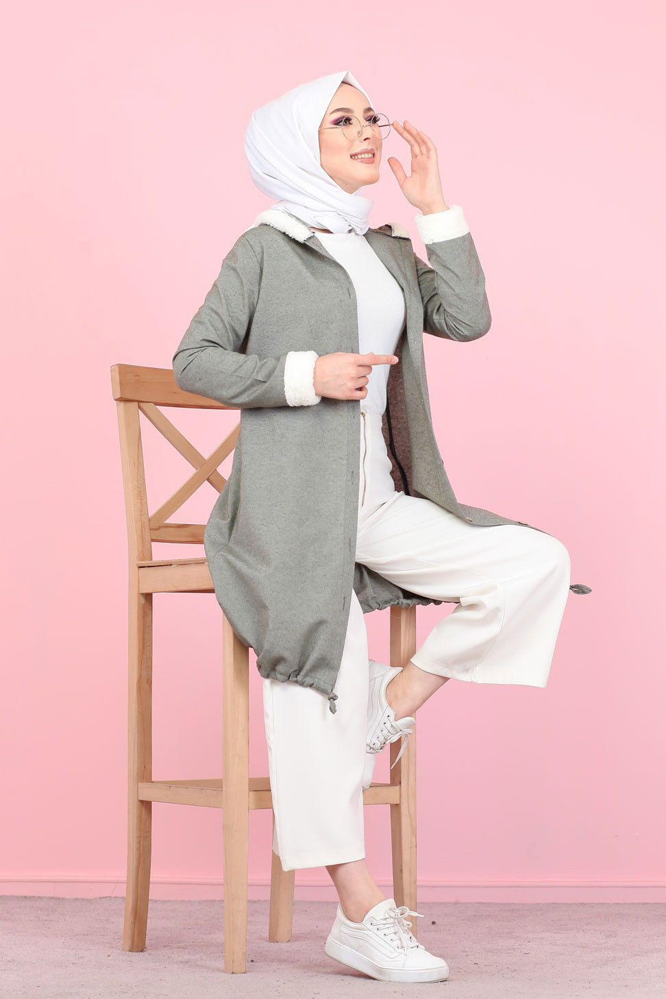Düz Orta Kadın Haki Peluş Detay Tunik  - 7983 HAKİ