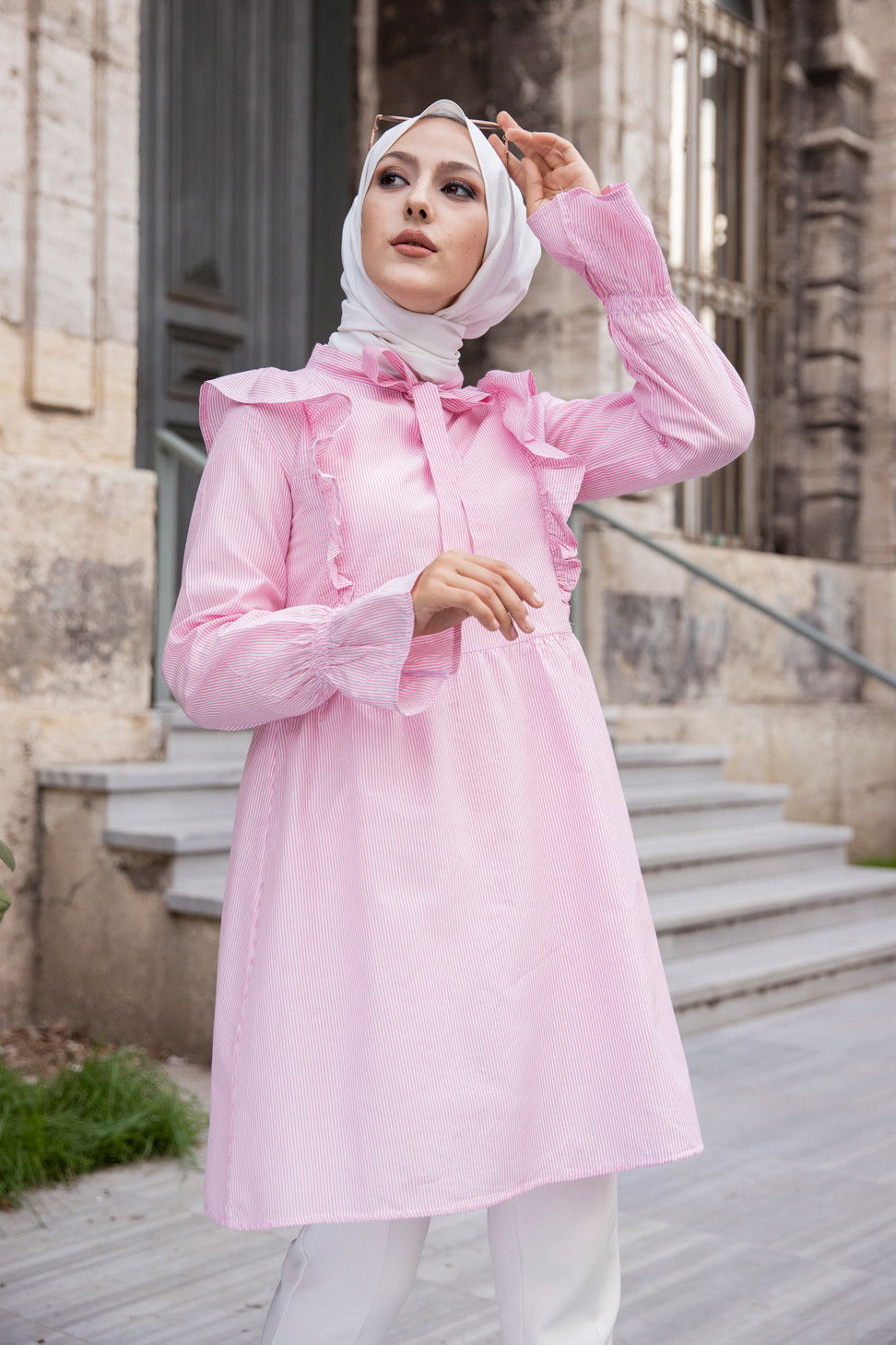 Düz Hakim Yaka Kadın Pembe Cızgılı Tunık - 3232
