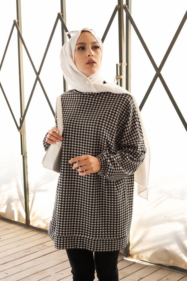 Düz Bisiklet Yaka Kadın Siyah 3367 TUNIK - 3367 SİYAH