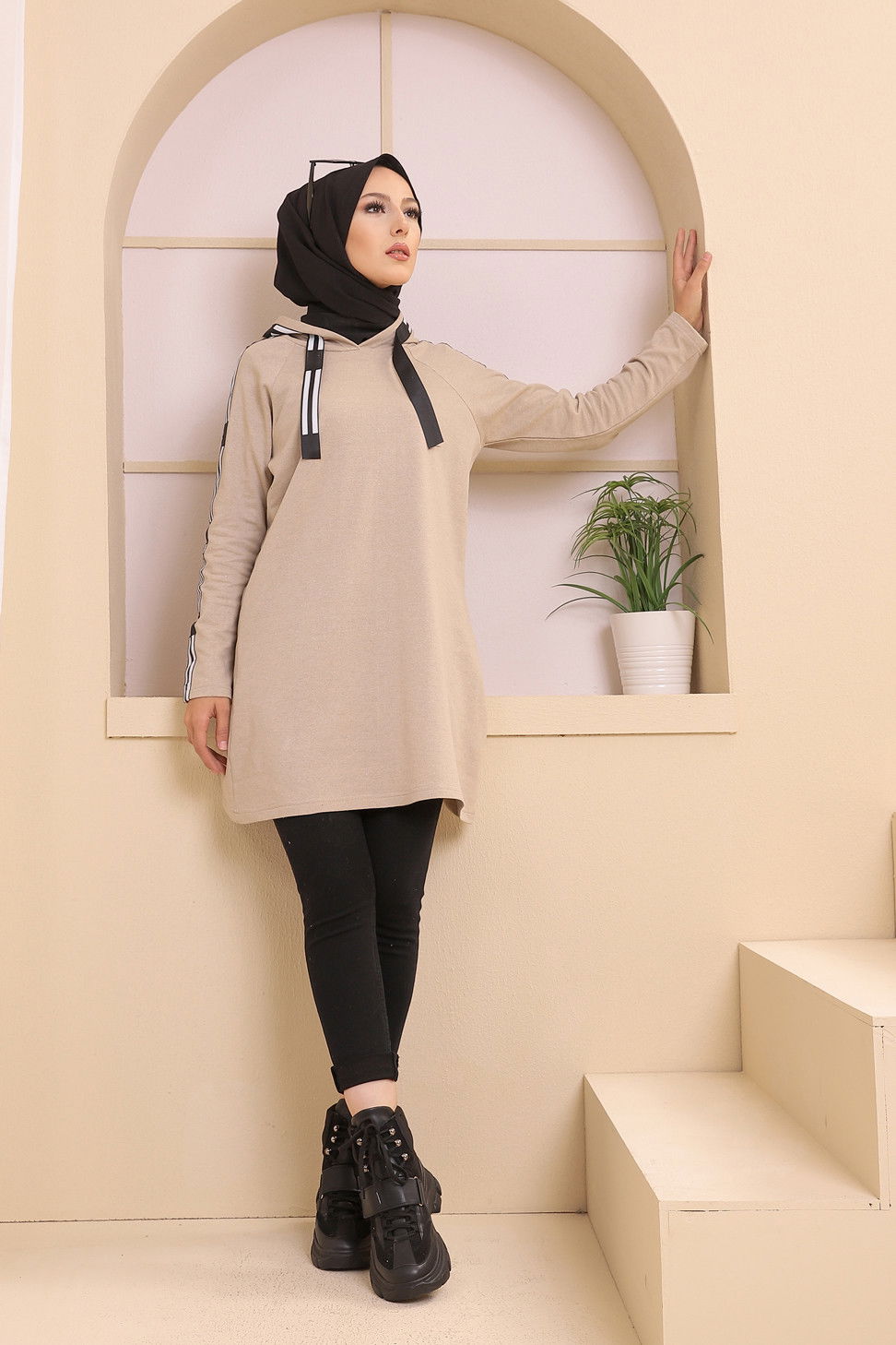 Düz Kapşonlu Yaka Kadın Bej SERITLI TUNIK - 8358 BEJ