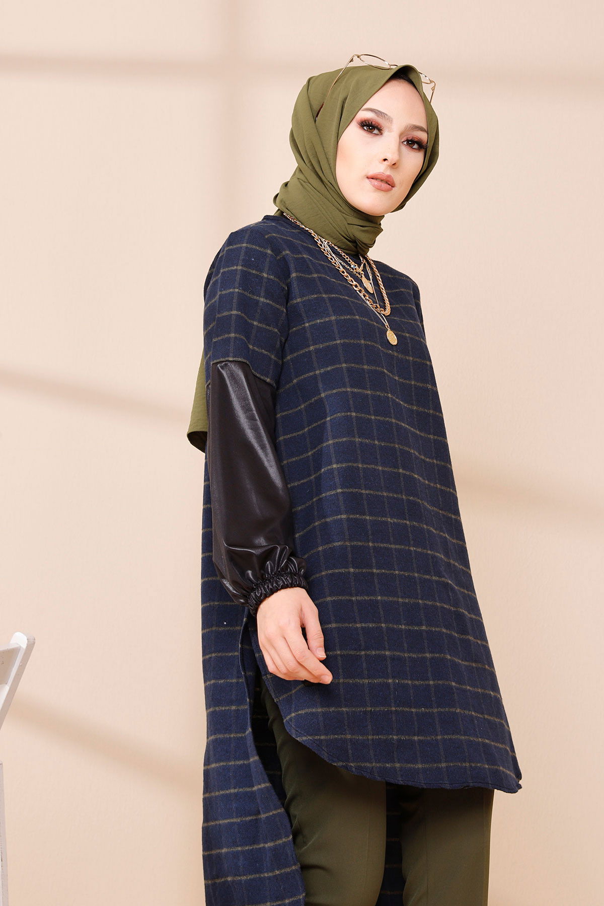 Düz Orta Kadın Lacivert TUNIK - 3305