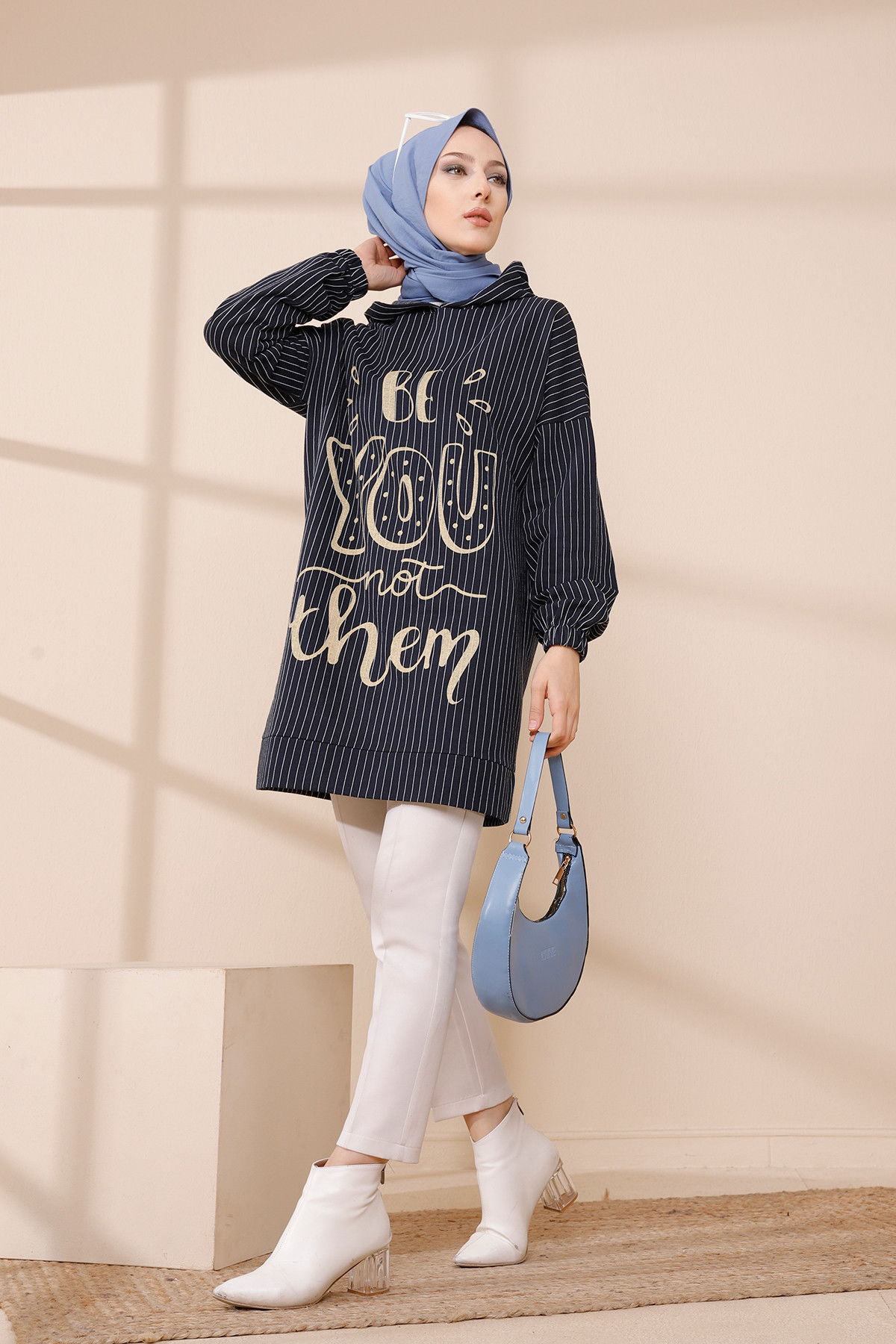 Düz Kapşonlu Yaka Kadın Lacivert SWEAT - 4184 LACİVERT