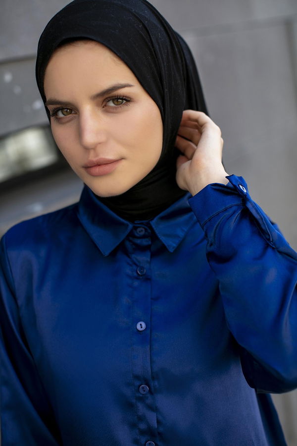 Düz Orta Kadın Lacivert Saten Gömlek - 21339 LACİVERT