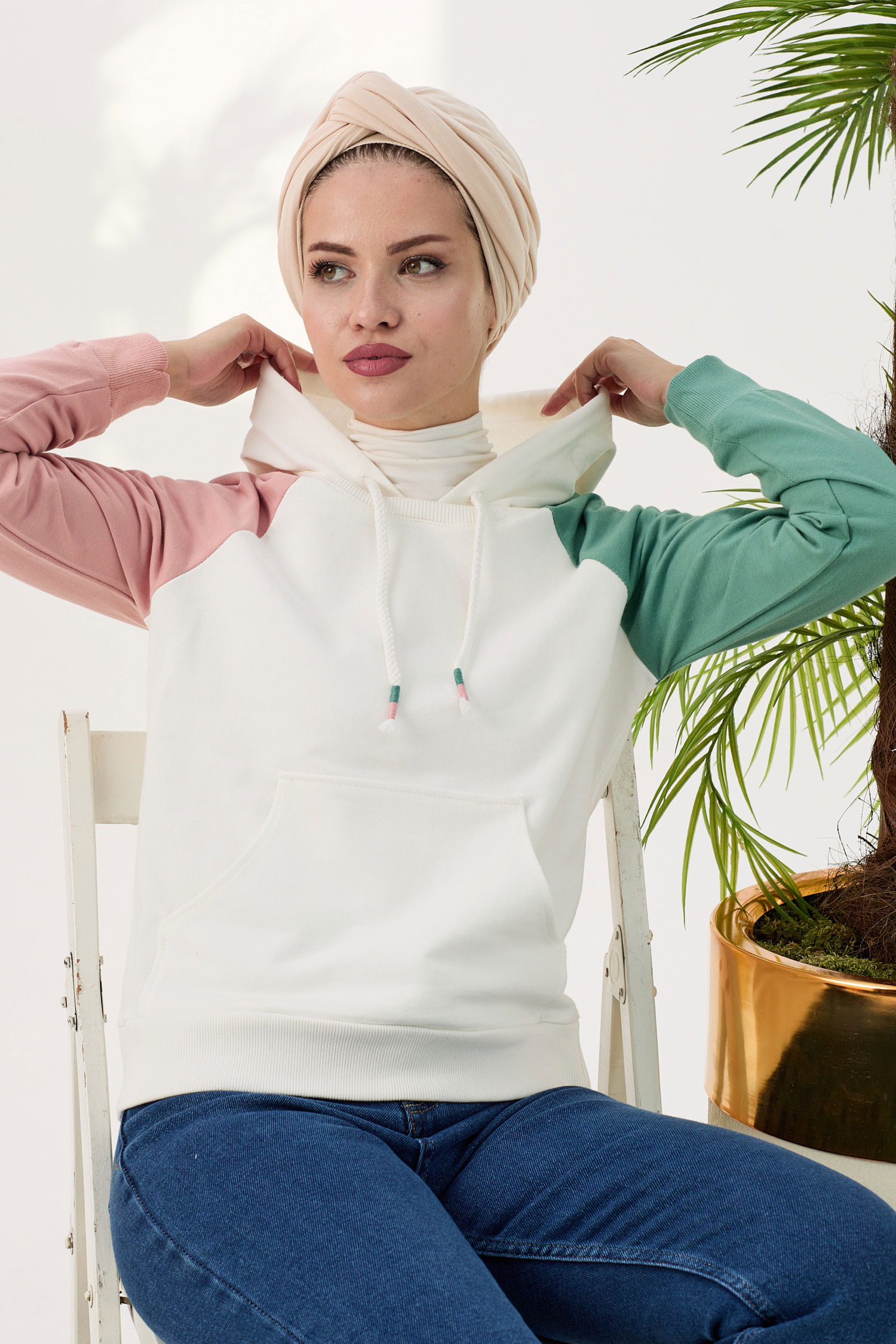 Düz Orta Kadın Beyaz Kapsonlu Sweat - 21429