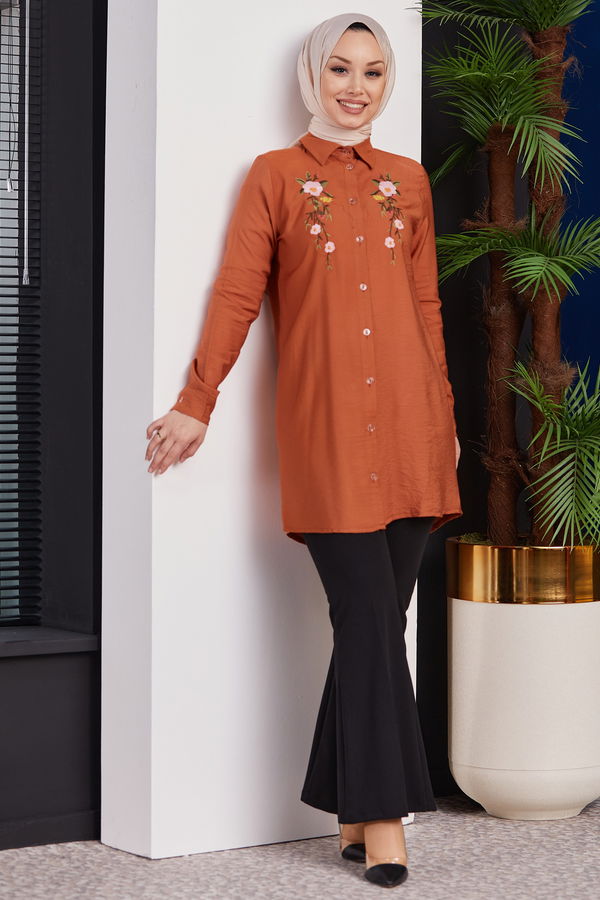 Düz Gömlek Yaka Kadın Taba Nakışlı Tunik - 3550 TABA